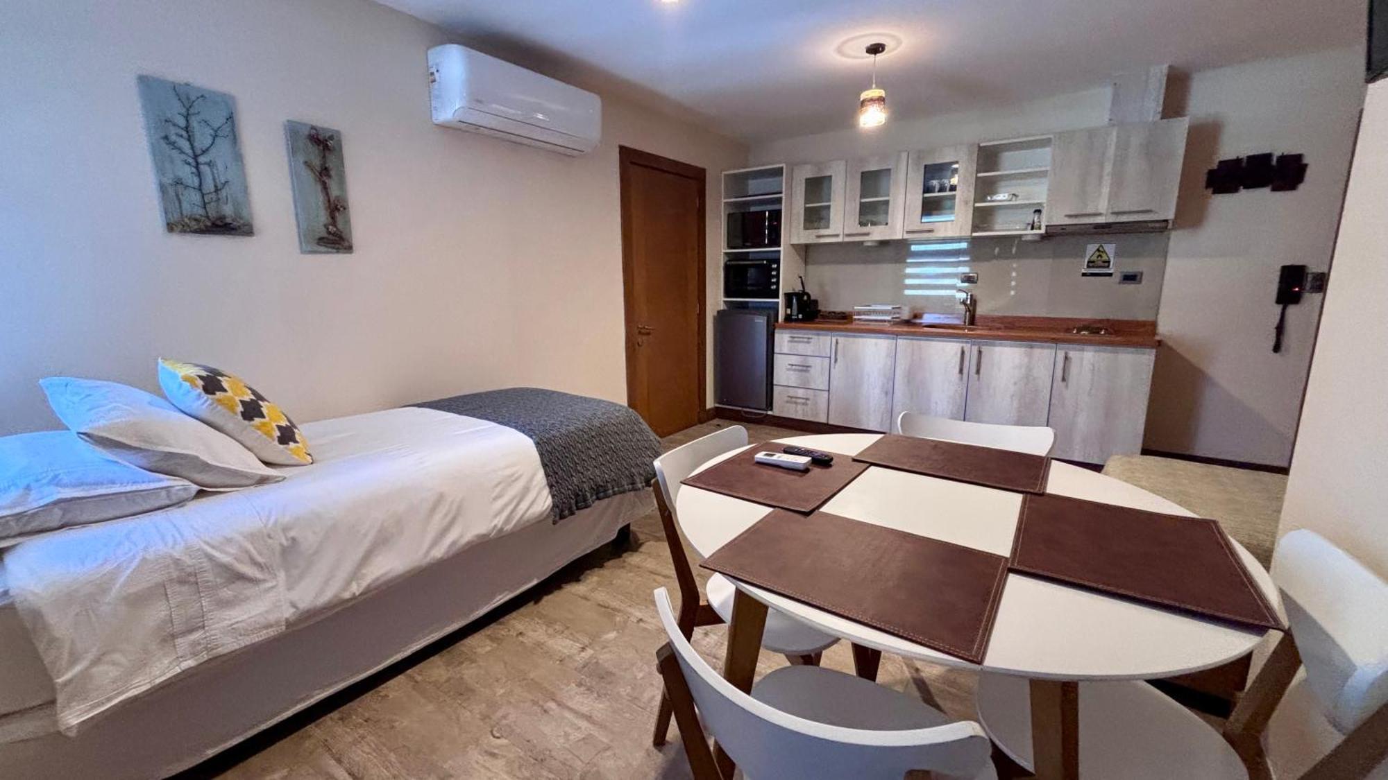 Entre Cumbres Apart Hotel Coyhaique Esterno foto