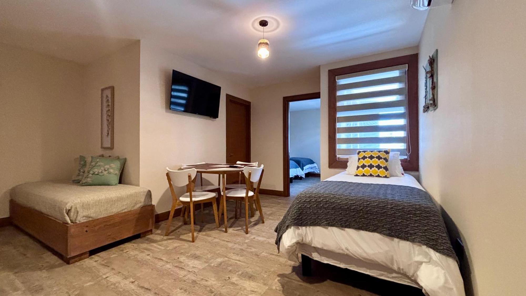 Entre Cumbres Apart Hotel Coyhaique Esterno foto