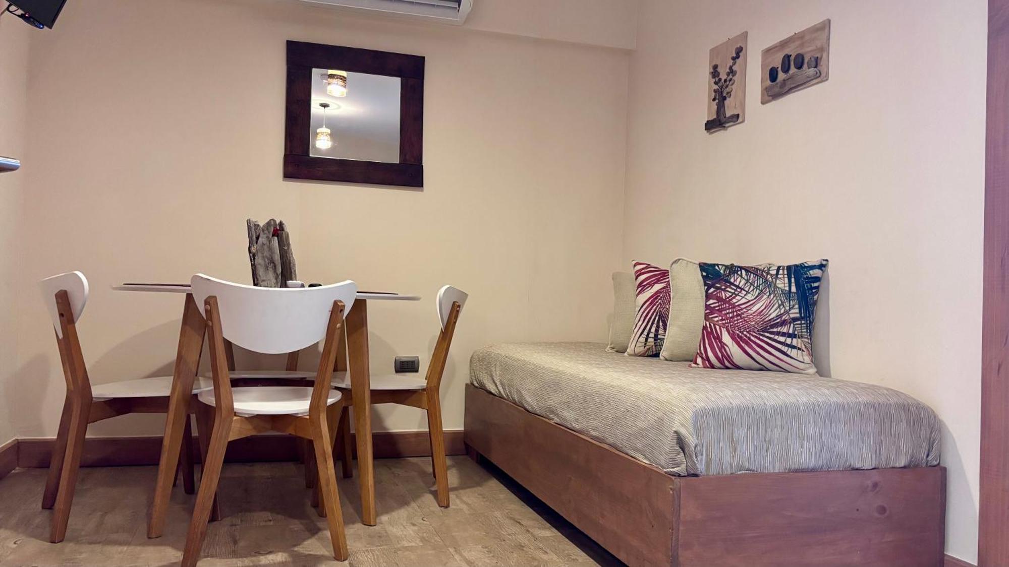 Entre Cumbres Apart Hotel Coyhaique Esterno foto