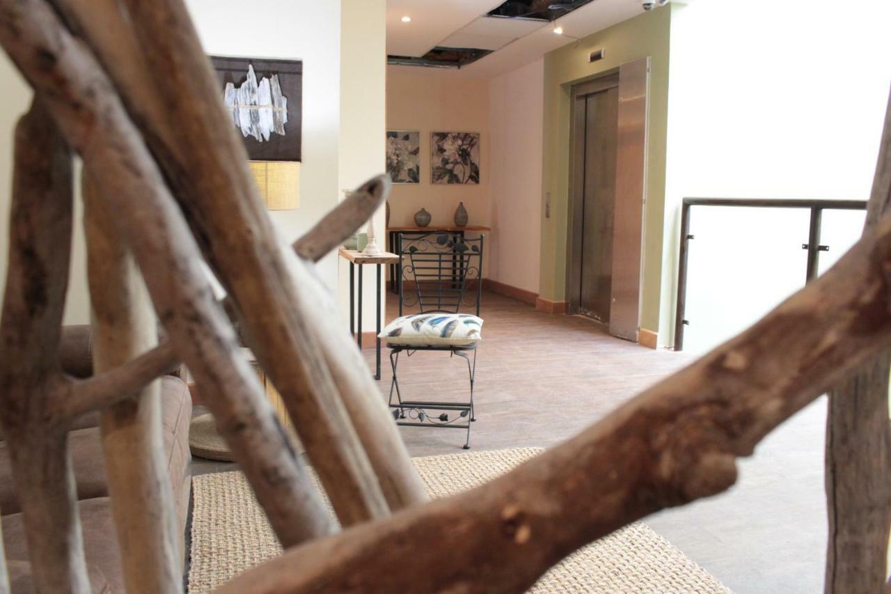 Entre Cumbres Apart Hotel Coyhaique Esterno foto